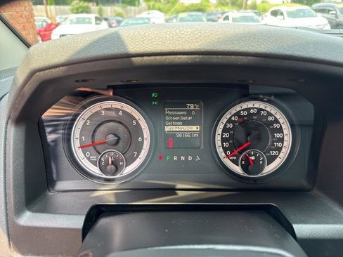 Used 2014 RAM 1500 Express image 31