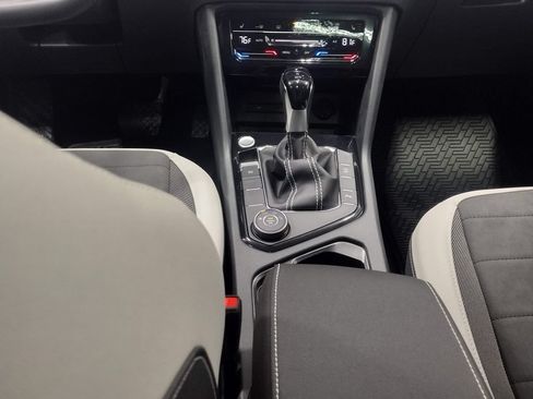 New 2026 Volkswagen Taos SE AWD/4WD image 34