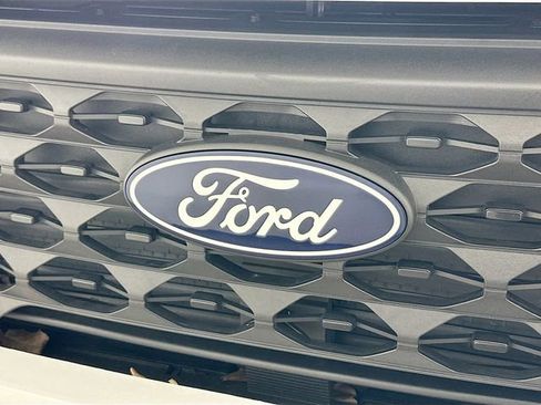 Certified 2025 Ford Maverick XL w/ Equipment Group 101A image 28