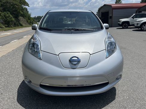 Used 2016 Nissan Leaf SV w/ Premium Package FWD image 5