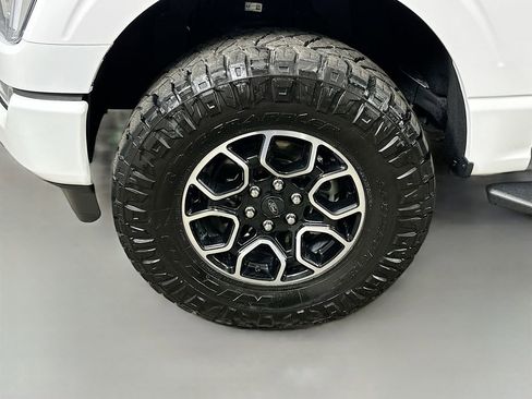 Used 2022 Ford F150 XLT w/ Equipment Group 302A High image 8