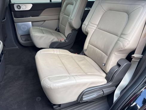 Certified 2022 Lincoln Navigator Reserve AWD/4WD image 27