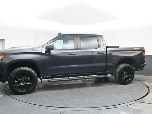 Used 2022 Chevrolet Silverado 1500 Custom Trail Boss w/ LPO, Dark Essentials Package AWD/4WD image 11