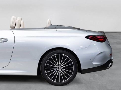 Used 2026 Mercedes-Benz CLE 450 4MATIC Cabriolet image 55