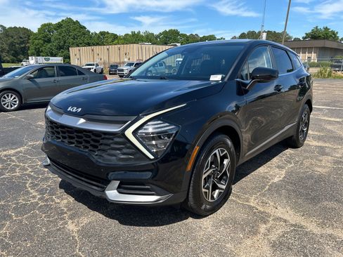 Used 2025 Kia Sportage LX FWD image 1