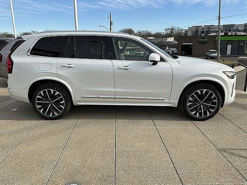 New 2026 Volvo XC90 T8 Ultra w/ Protection Package AWD/4WD image 7