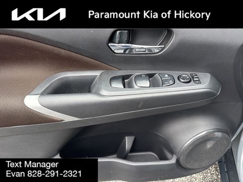 Used 2021 Nissan Kicks SR w/ Exterior Package image 16