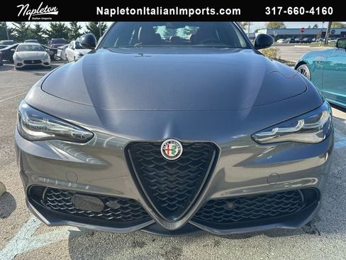 Used 2025 Alfa Romeo Giulia AWD image 1