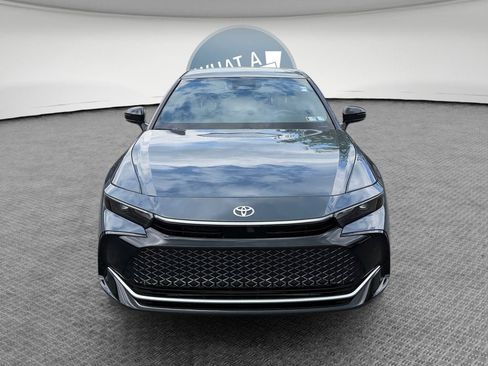 Certified 2026 Toyota Crown AWD/4WD image 9