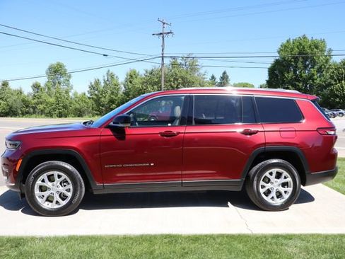 Used 2023 Jeep Grand Cherokee L Limited w/ Luxury Tech Group II AWD/4WD image 33