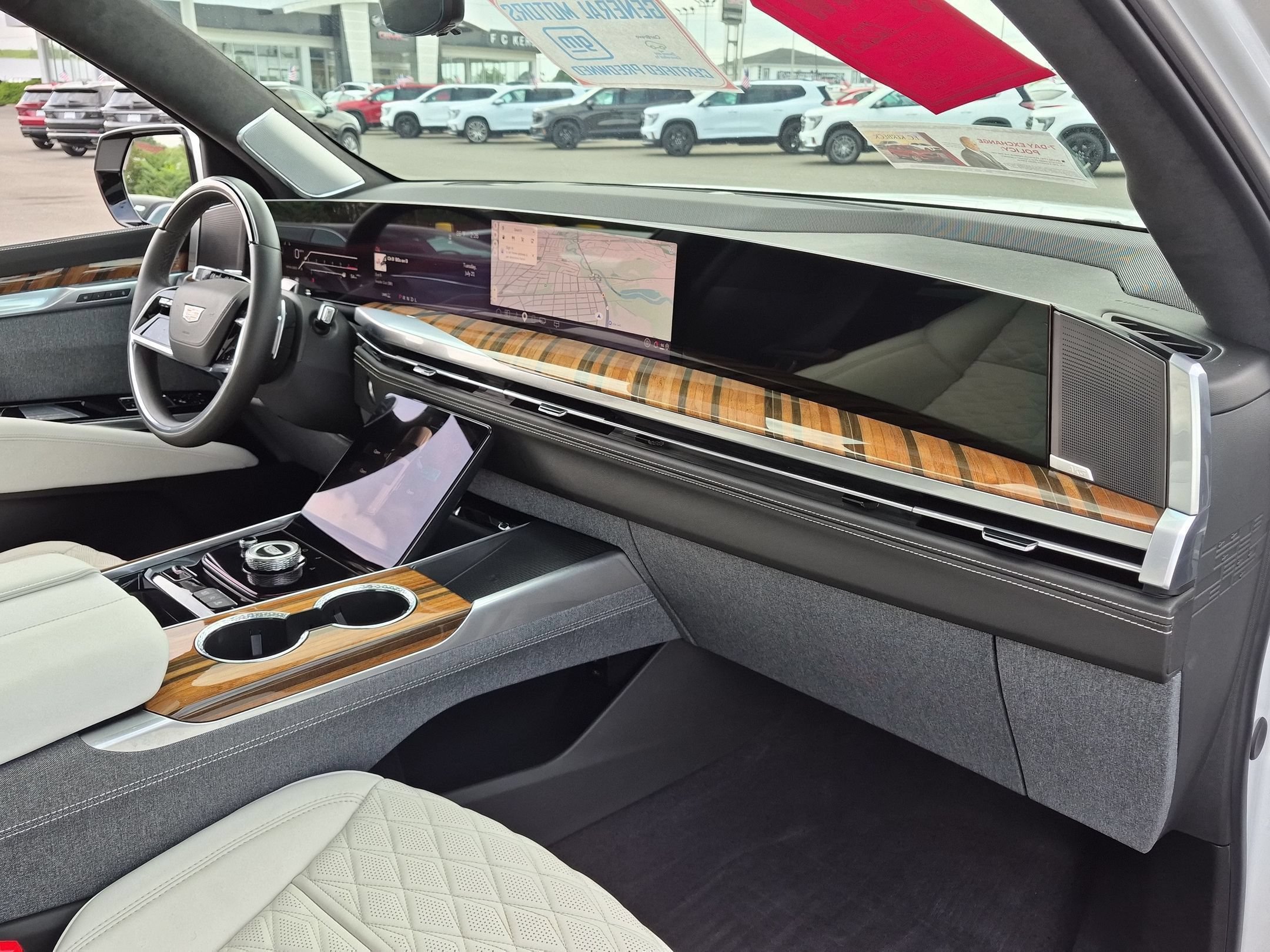 Certified 2025 Cadillac Escalade Sport Platinum w/ LPO, Floor Liner Package AWD/4WD image 29