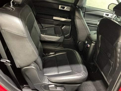 Used 2022 Ford Explorer Limited w/ Equipment Group 301A RWD image 20