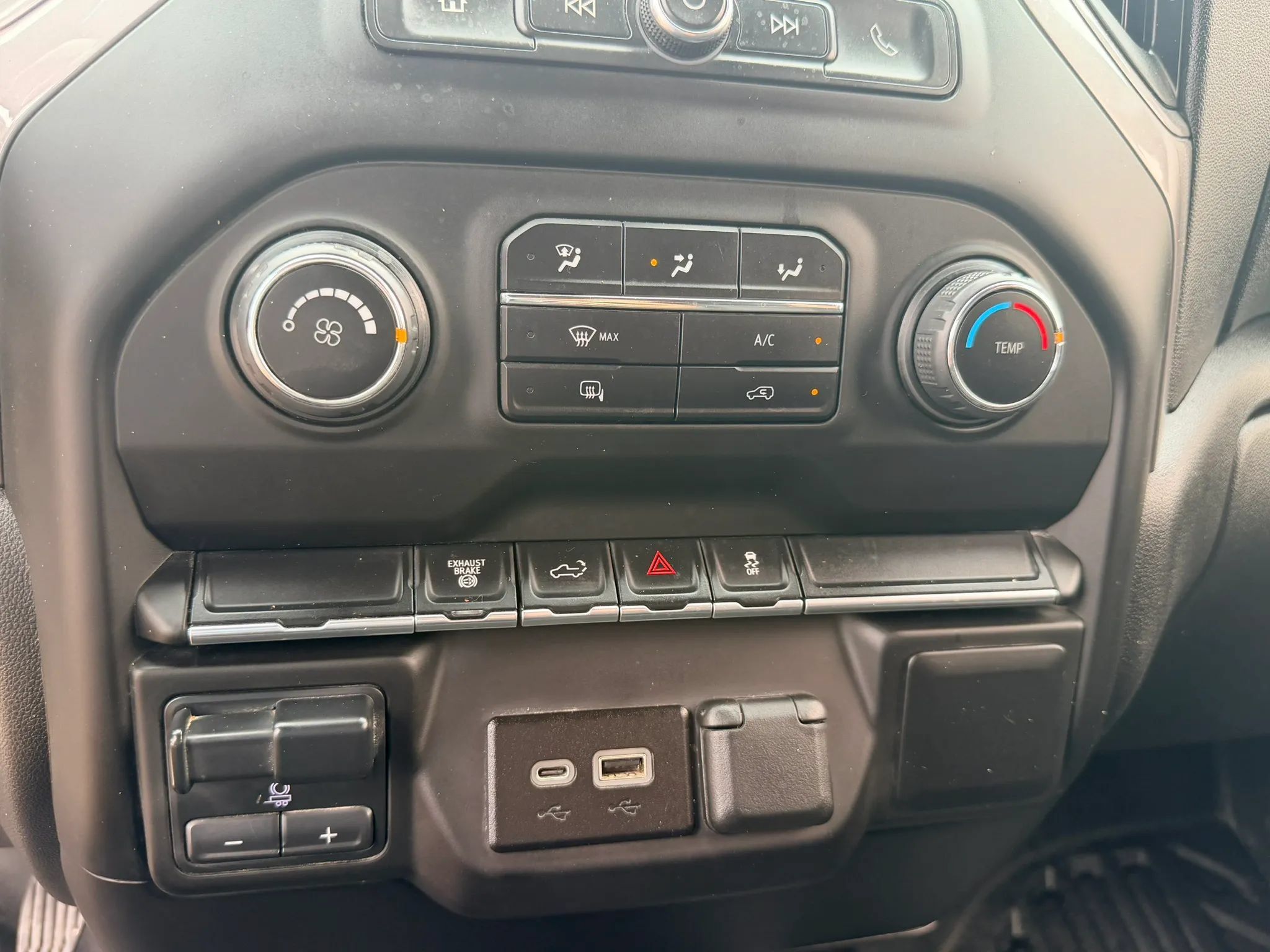 Used 2023 Chevrolet Silverado 2500 W/T w/ WT Fleet Convenience Package AWD/4WD image 16