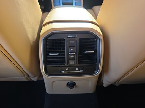 Used 2017 Porsche Macan S image 12