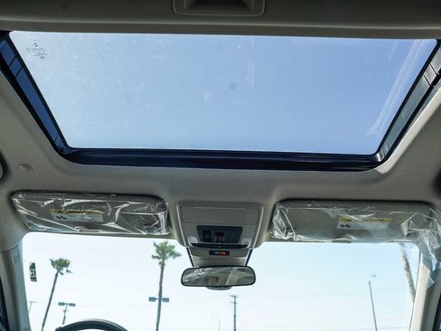 New 2025 Honda Accord SE image 18