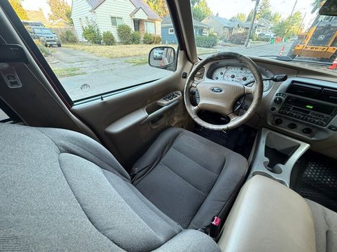 Used 2001 Ford Explorer Sport Trac 4dr image 17