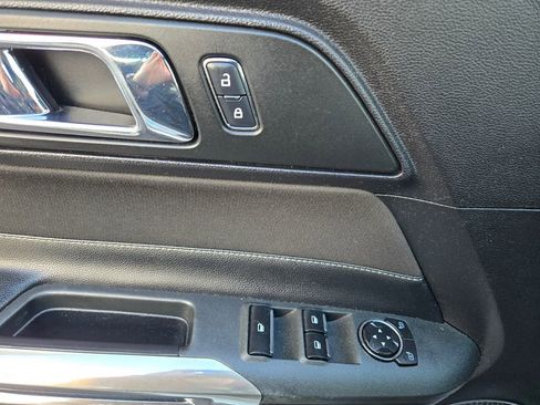 Used 2016 Ford Mustang Convertible w/ Equipment Group 051A image 12