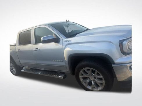 Used 2018 GMC Sierra 1500 SLT w/ SLT Premium Package AWD/4WD image 3