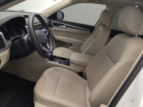 Used 2021 Volkswagen Atlas SE w/ Panoramic Sunroof Package image 17