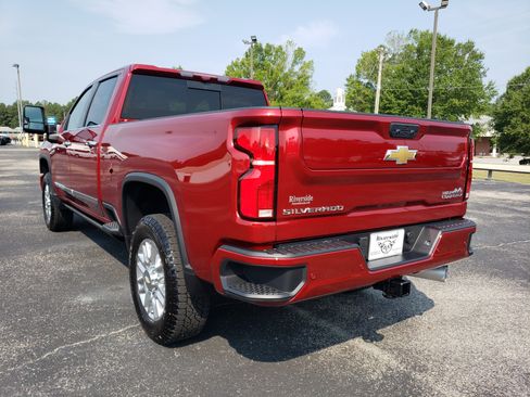Used 2025 Chevrolet Silverado 3500 High Country w/ High Country Premium Package AWD/4WD image 4