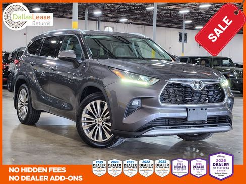 Used 2022 Toyota Highlander Platinum AWD/4WD image 1