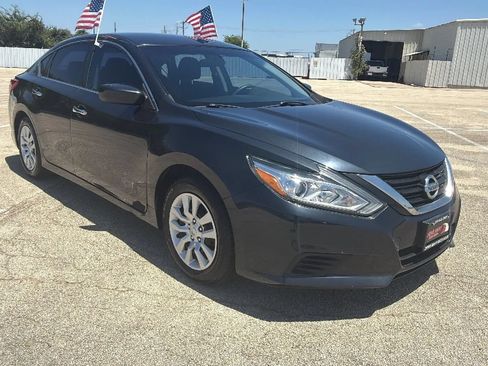 Used 2017 Nissan Altima 2.5 S w/ Power Driver Seat Package FWD image 7