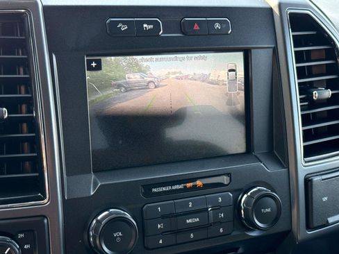 Used 2018 Ford F150 XLT w/ Equipment Group 302A Luxury AWD/4WD image 11