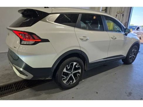 Used 2023 Kia Sportage EX AWD/4WD image 6