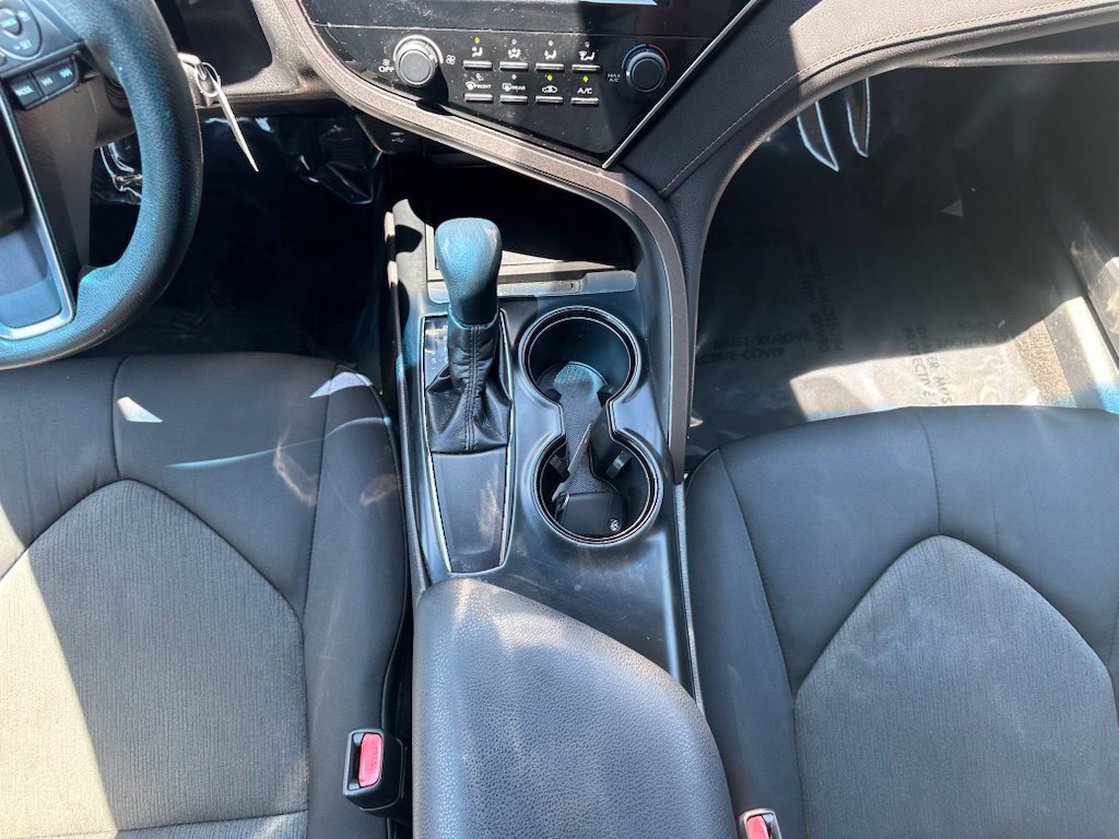 Used 2018 Toyota Camry LE FWD image 24