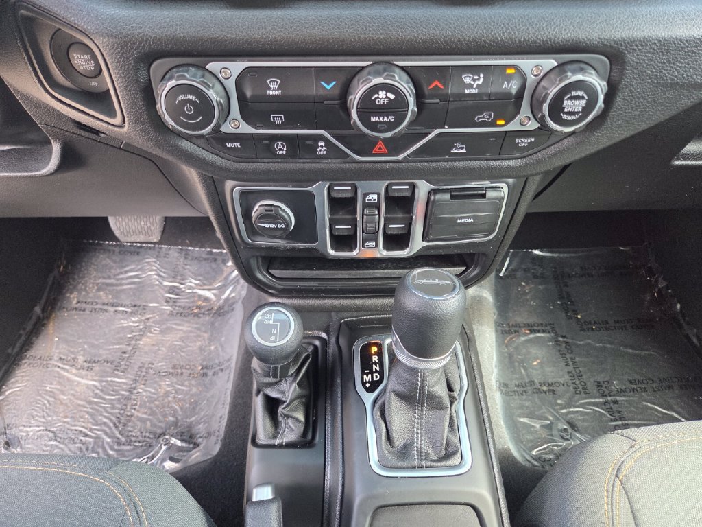 Used 2025 Jeep Gladiator Sport AWD/4WD image 30