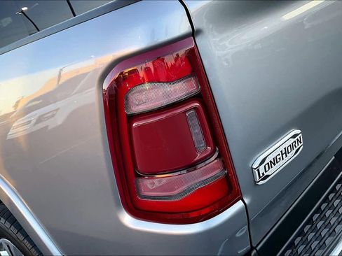 Used 2022 RAM 1500 Limited image 32