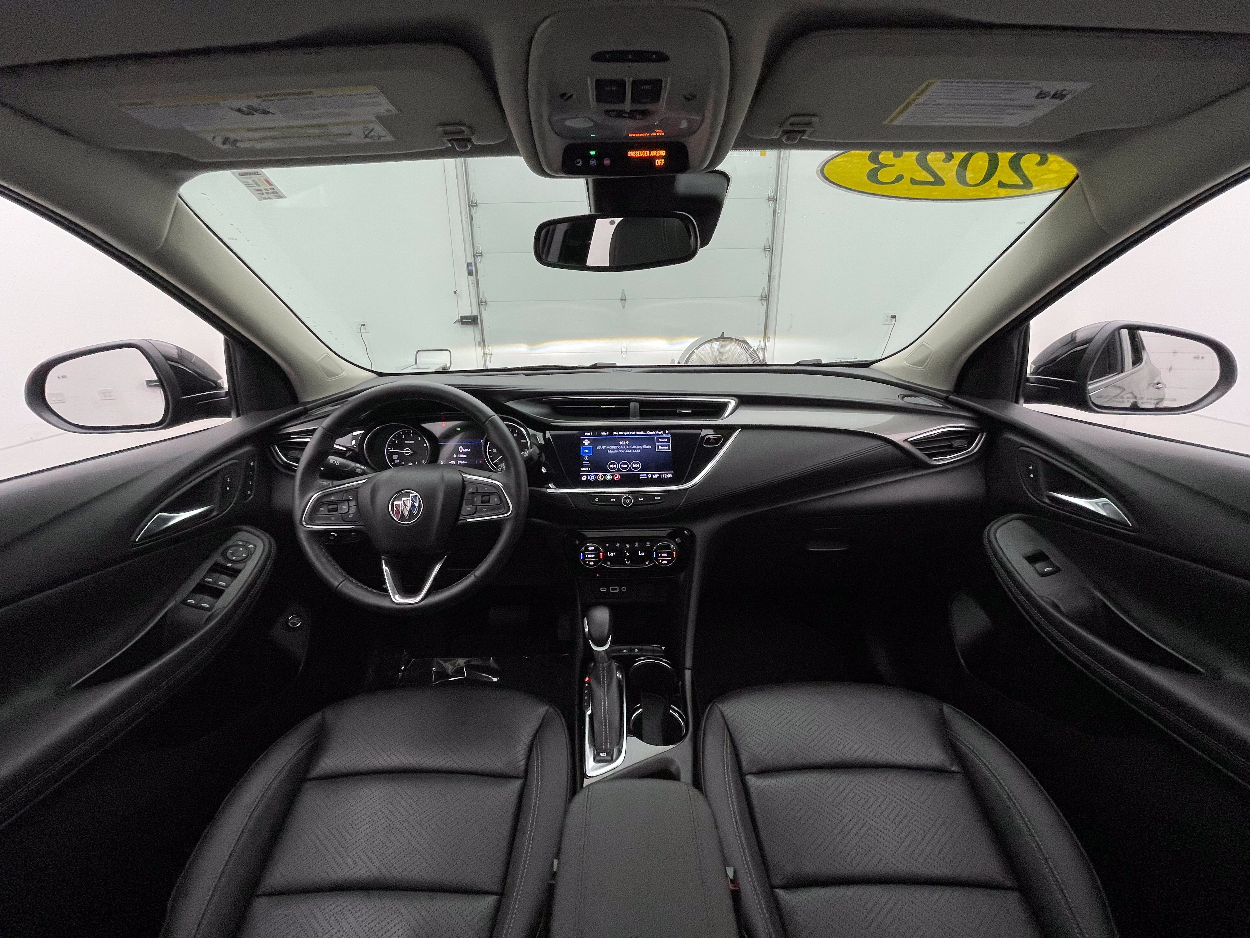 Used 2023 Buick Encore GX Essence w/ Experience Buick Package FWD image 3