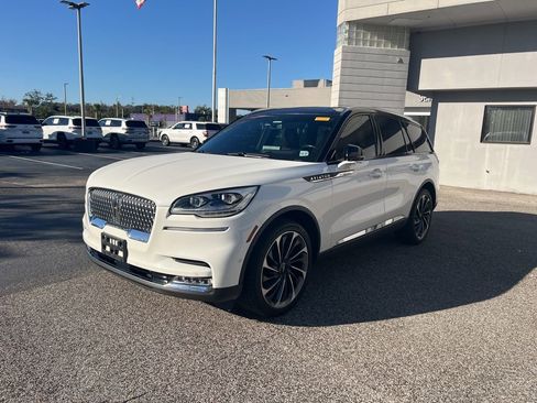 Used 2023 Lincoln Aviator Reserve w/ Equipment Group 201A image 7