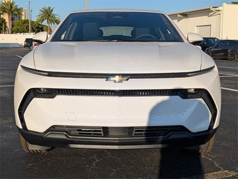 New 2026 Chevrolet Equinox EV LT image 2