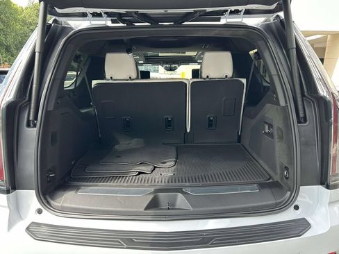 New 2026 Cadillac Escalade ESV V AWD/4WD image 10