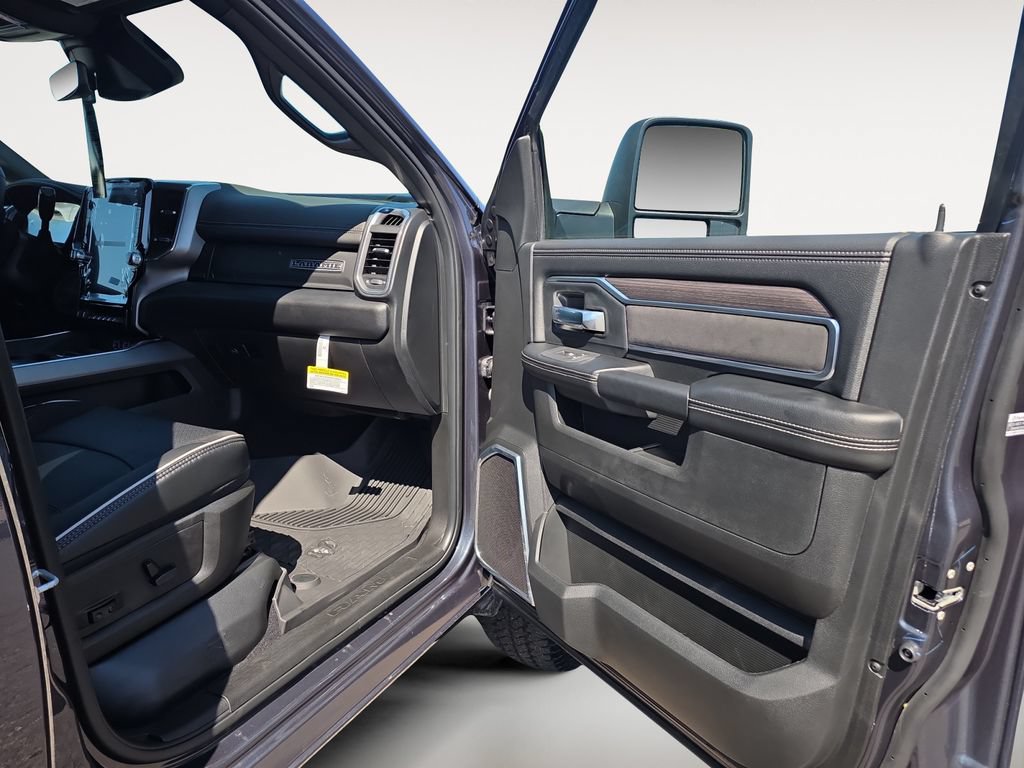 New 2026 RAM 3500 Laramie w/ Night Edition AWD/4WD image 9