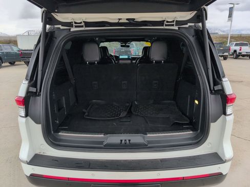 Used 2022 Lincoln Navigator L Reserve image 35