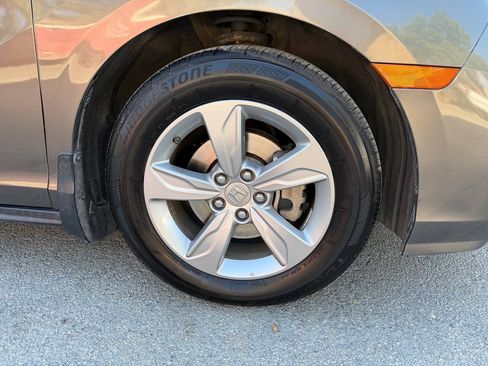 Used 2018 Honda Odyssey EX-L image 12