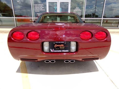 Used 2003 Chevrolet Corvette Coupe w/ Preferred Equipment Group RWD image 10