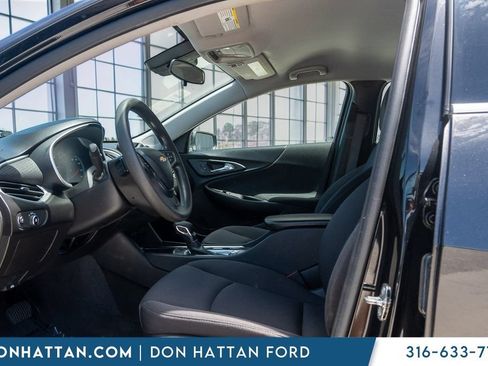 Used 2023 Chevrolet Malibu LT w/ Driver Confidence Package FWD image 4