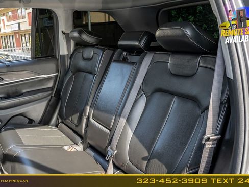 Used 2023 Jeep Grand Cherokee Limited w/ Luxury Tech Group II RWD image 16