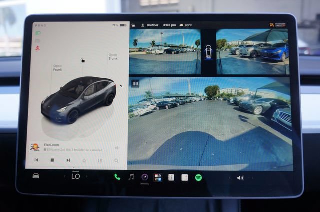 Used 2023 Tesla Model Y Performance AWD/4WD image 37