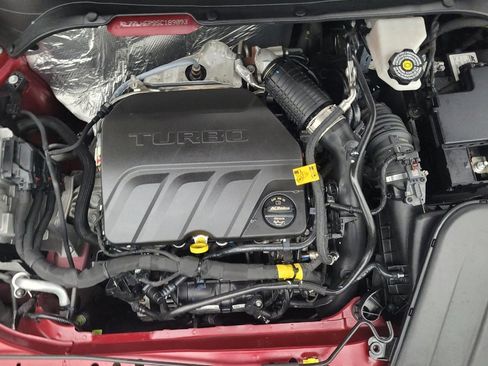 Used 2025 Chevrolet Trax LT FWD image 30