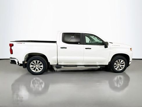 Used 2020 Chevrolet Silverado 1500 Custom w/ Custom Value Package image 10