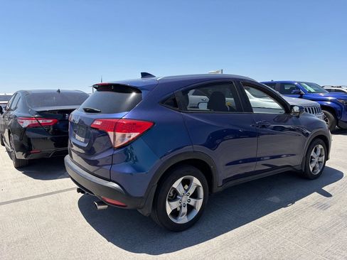 Used 2017 Honda HR-V EX-L image 3