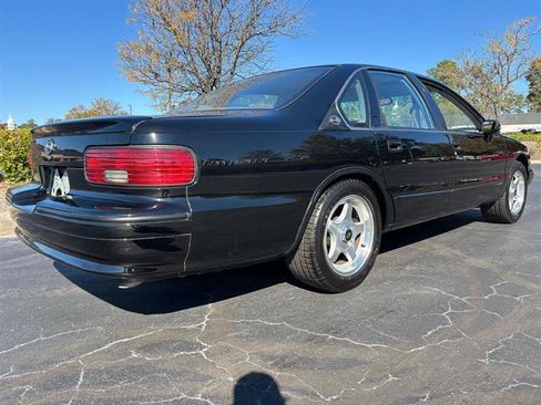 Used 1994 Chevrolet Caprice SS RWD image 26