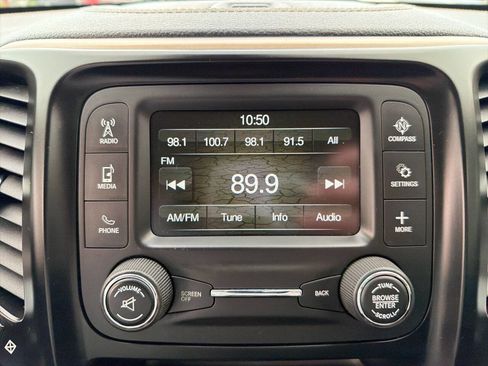 Used 2016 Jeep Cherokee Sport image 26