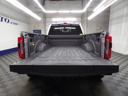 Used 2023 Ford F450 Platinum w/ FX4 Off-Road Package AWD/4WD image 42