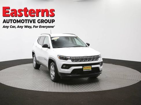 Used 2022 Jeep Compass Latitude w/ Convenience Group AWD/4WD image 50
