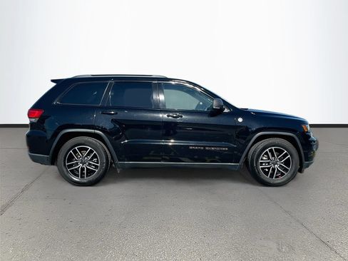Used 2019 Jeep Grand Cherokee Trailhawk w/ Trailhawk Luxury Group AWD/4WD image 8